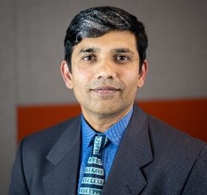 Head and shouders photo of Jay