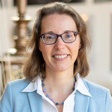 Professor Henriette van der Blom