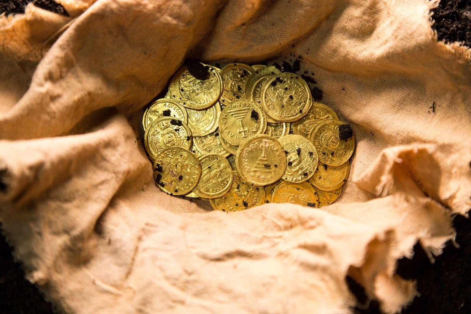 Buried Treasures: Uncovering Hoards